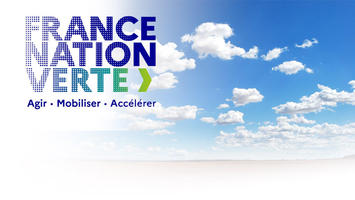 Photo du ciel avec le logo France Nation Verte ainsi que le titre COP Normandie