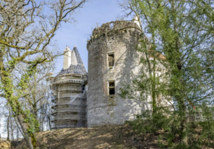 Photo de la Tour Sud-Ouest du château de l'Herm à Rouffignac-Saint-Cernin-de-Reilhac en Dordogne